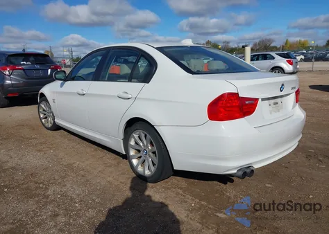 2011 BMW 328I xDrive z USA, uszkodzony, nr VIN WBAPK7G54BNN86708